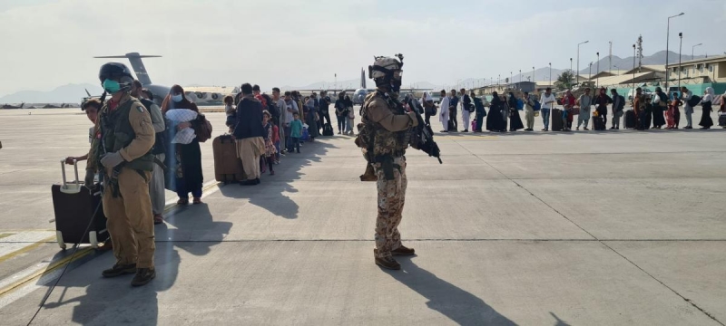 Нуждаются в эвакуации: посол назвал количество граждан Украины и их родственников, которые остались в Афганистане