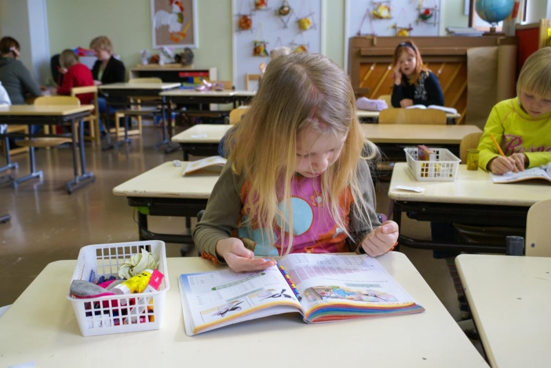На дистанционное обучение в Украине перешли более 3 тысячи школ: больше всего - на Львовщине (видео)