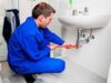 Услуги сантехника: когда может потребоваться его помощь?