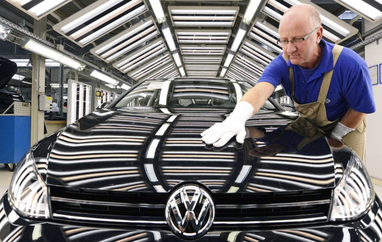 Volkswagen может продать завод в России казахам