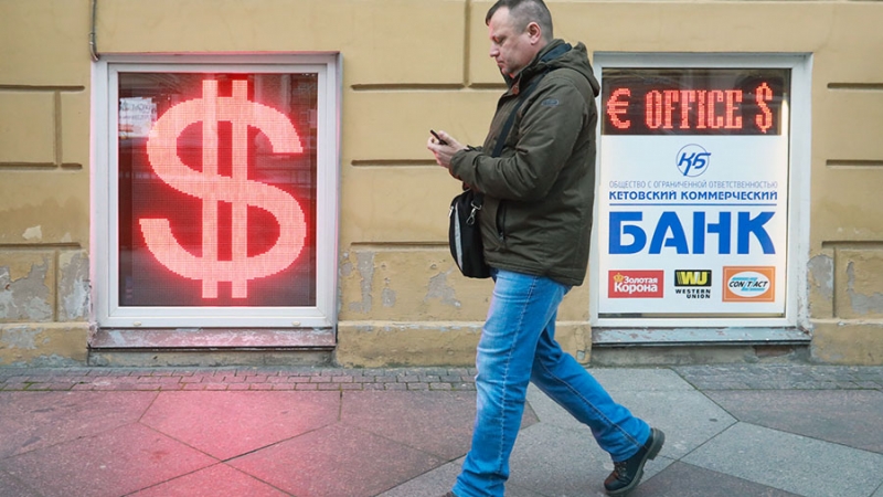 Путин продлил действие указа о спецмерах в сфере валютного регулирования