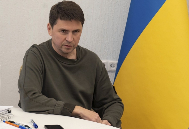 Подоляк призвал украинцев "зафиксировать" в сознании озвученную им информацию: "Будет использовать…"