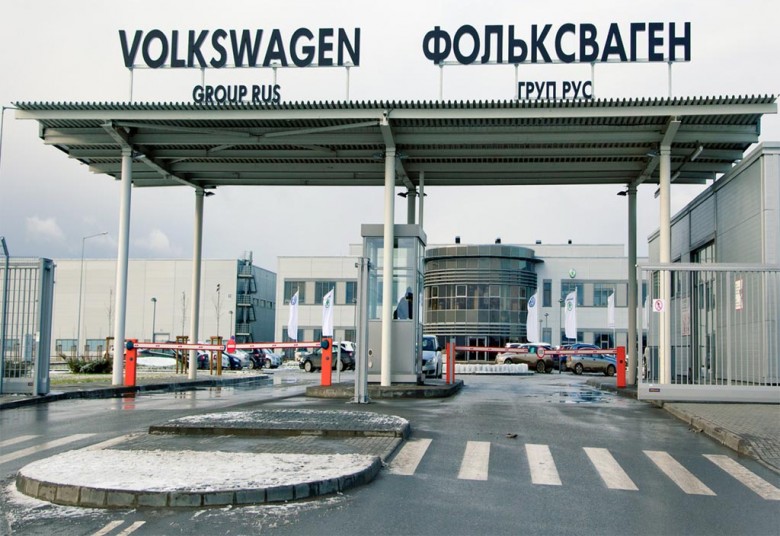 Рабочих завода Volkswagen в Калуге уволят за 8-10 окладов