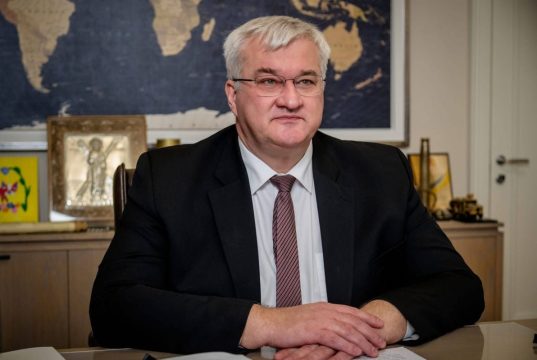 Сибига одной фразой потроллил Орбана, собравшегося «драться» за замороженные активы России