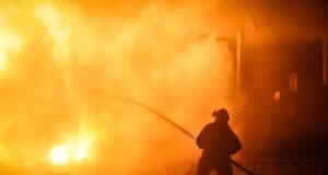 Атака дронов РФ – в Луцке горят продуктовые склады, нет света