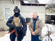 Дезертир в Ровенской области сбежал с полигона и отстреливался от полиции: в доме нашли арсенал оружия